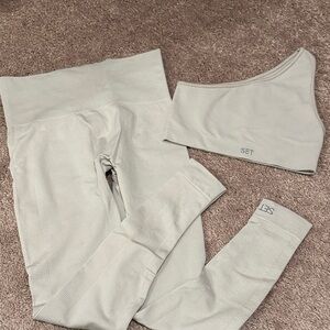 SET Active One Shoulder Bra and Leggings Oat Milk Size Small